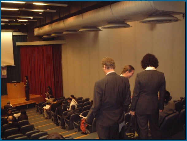 602x451 pixels (105K)